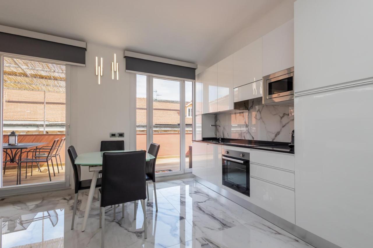 Casa Vacanza " La Rosa " Imperia Liguria Ngoại thất bức ảnh