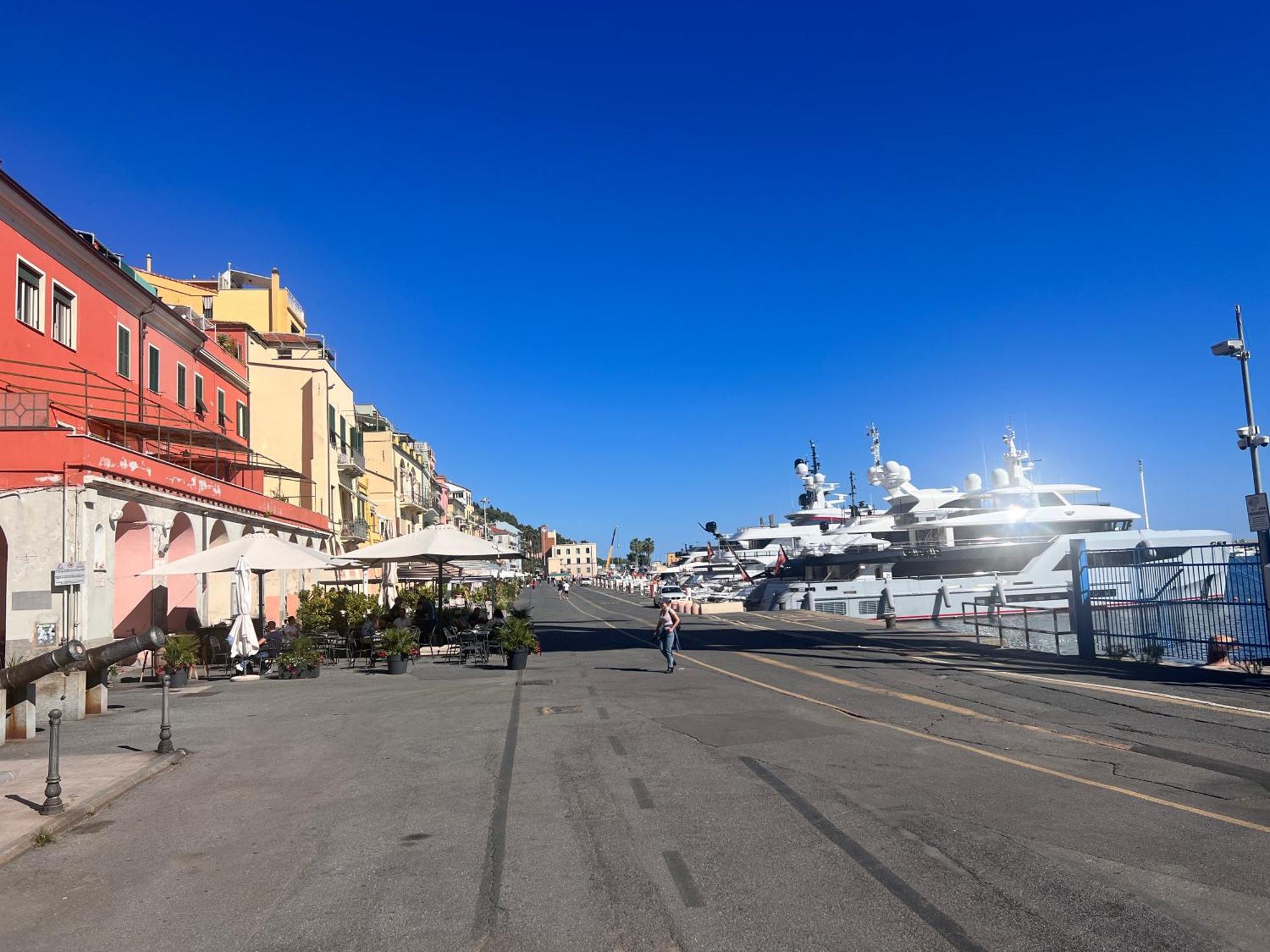 Casa Vacanza " La Rosa " Imperia Liguria Ngoại thất bức ảnh